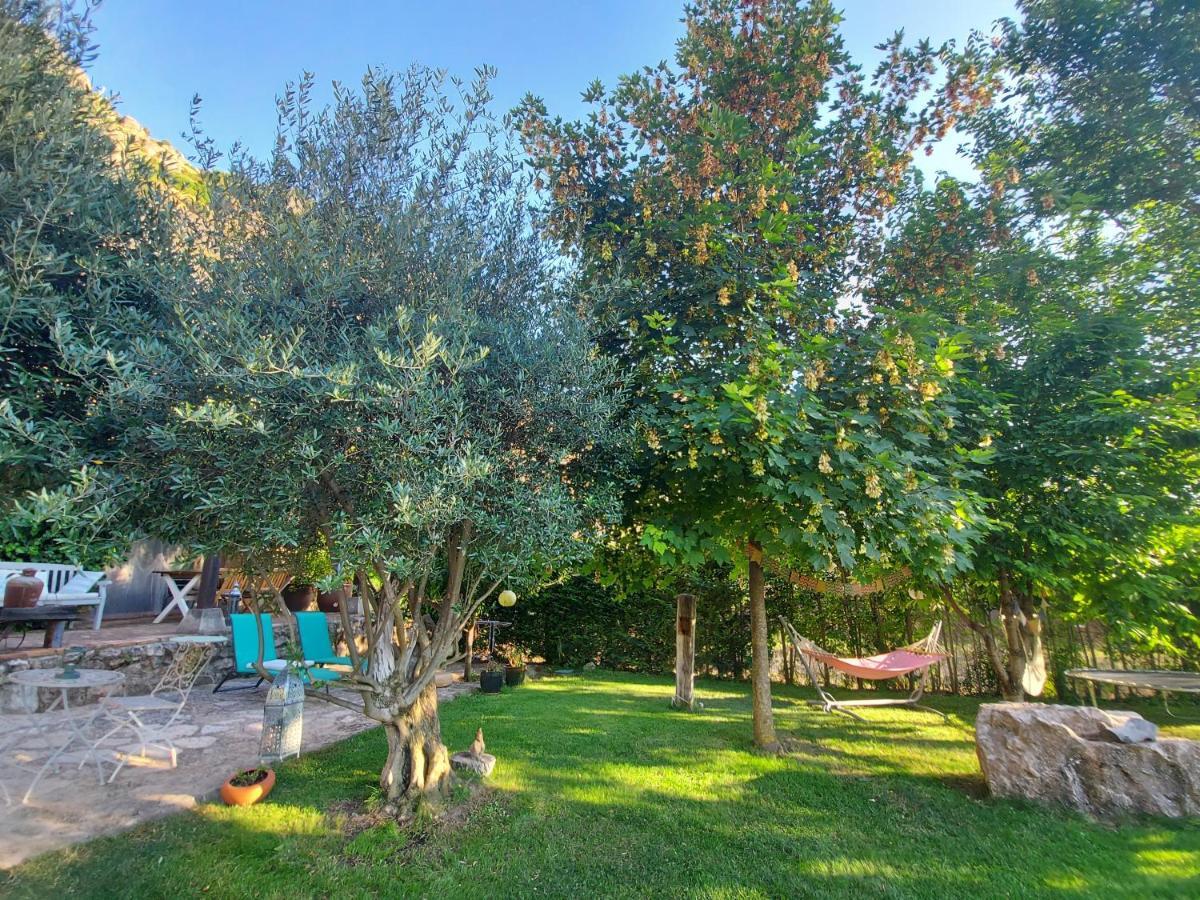 Casa Corazon De Piedra En El Rio Dulce ξενώνας Aragosa Εξωτερικό φωτογραφία