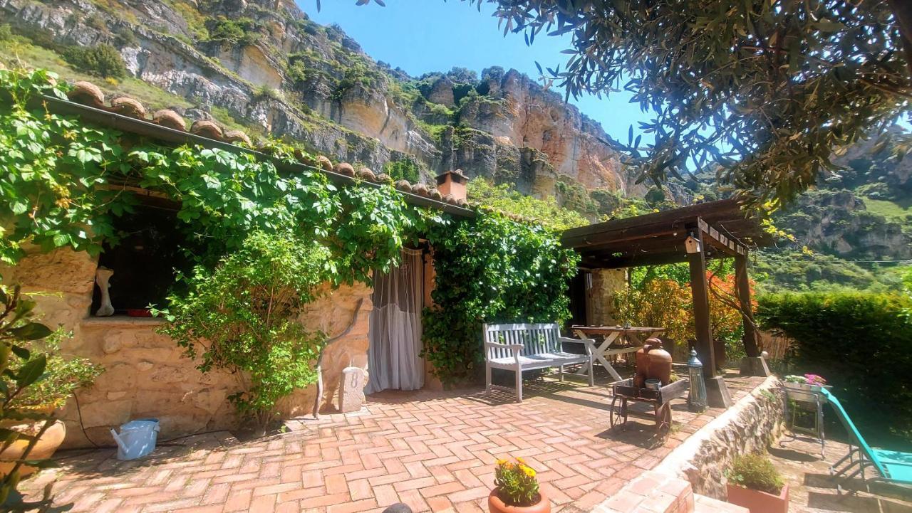Casa Corazon De Piedra En El Rio Dulce ξενώνας Aragosa Εξωτερικό φωτογραφία